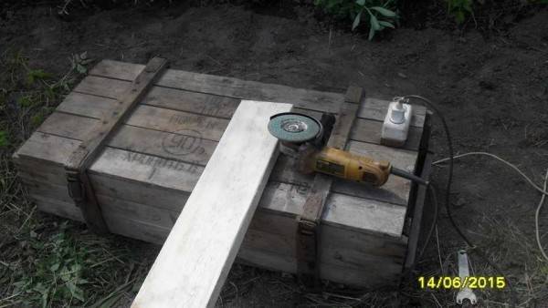 Douche d'été chauffée à faire soi-même: instructions de construction étape par étape