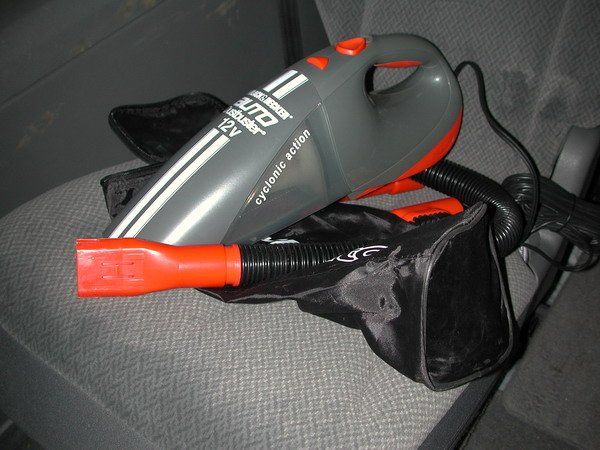 Quel aspirateur de voiture est préférable de choisir - note de 2019 (top 12)