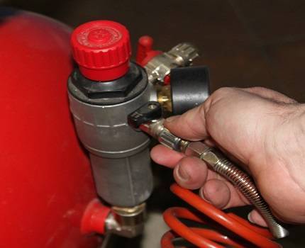 Installer et configurer le contrôleur de débit d'eau