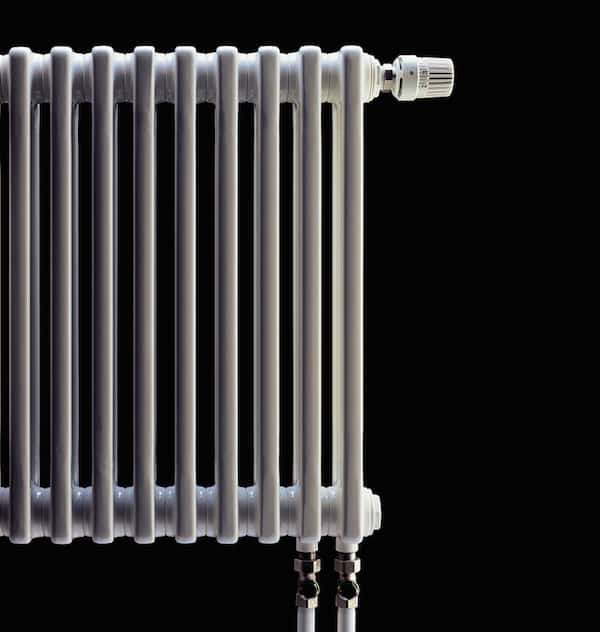 Non seulement chaleureux, mais aussi décorer la pièce ! caractéristiques et installation de radiateurs de chauffage tubulaires