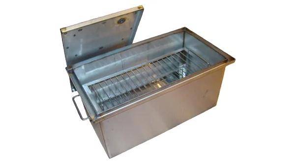 Fumoirs fumés à chaud : principe de fonctionnement, classement des meilleurs modèles + conseils pour choisir