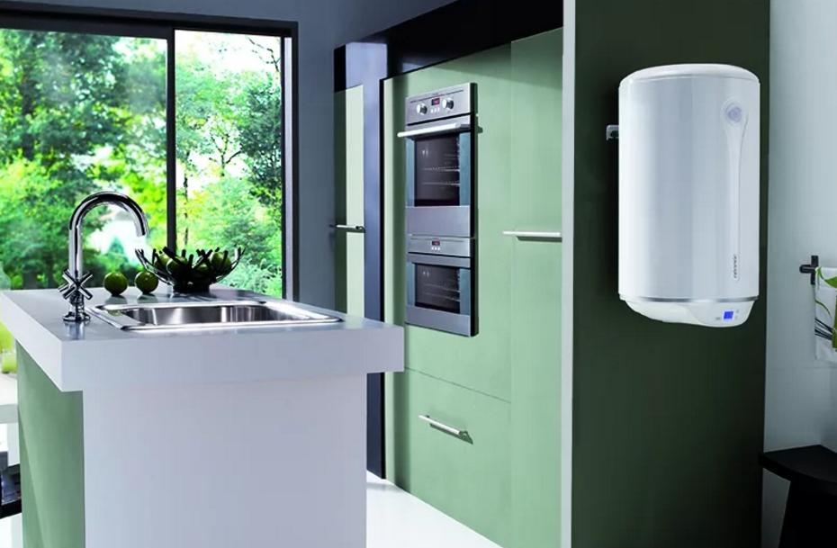 Top 15 des meilleurs chauffe-eau électriques à accumulation (chaudière) 50 litres : classement 2019-2020, caractéristiques des appareils plats