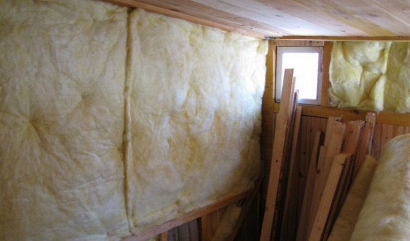 Sol dans le poulailler: que choisir, comment et comment isoler