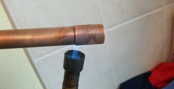Souder des tuyaux en cuivre - un aperçu des erreurs courantes et de la bonne technologie de travail
