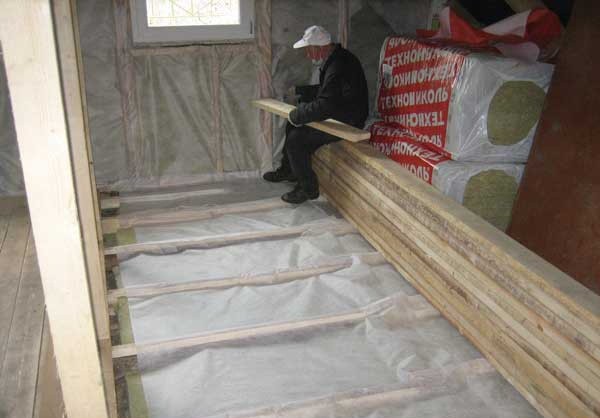 Isolation des sols en bois : technologies d'isolation populaires + conseils d'experts