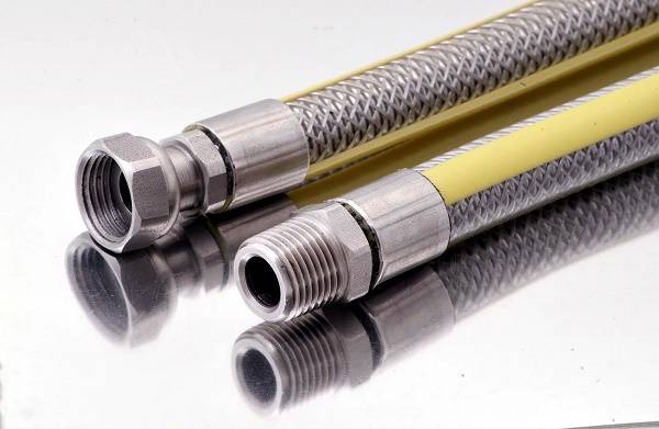 Tuyaux à gaz pour cuisinières à gaz: variétés, comment choisir et se connecter