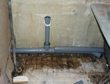 Un exemple de calcul de la pente d'égout: formules et normes technologiques