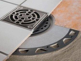 Comment faire un caniveau de douche dans le sol sous le carrelage: guide de construction et d'installation