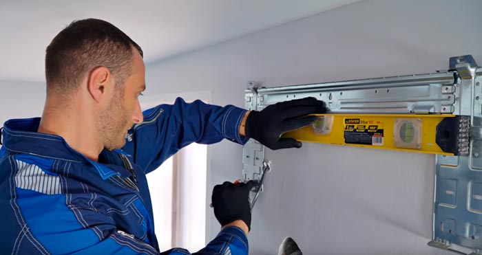 Installation d'un climatiseur externe dans le grenier: la possibilité de résoudre et d'analyser les spécificités techniques