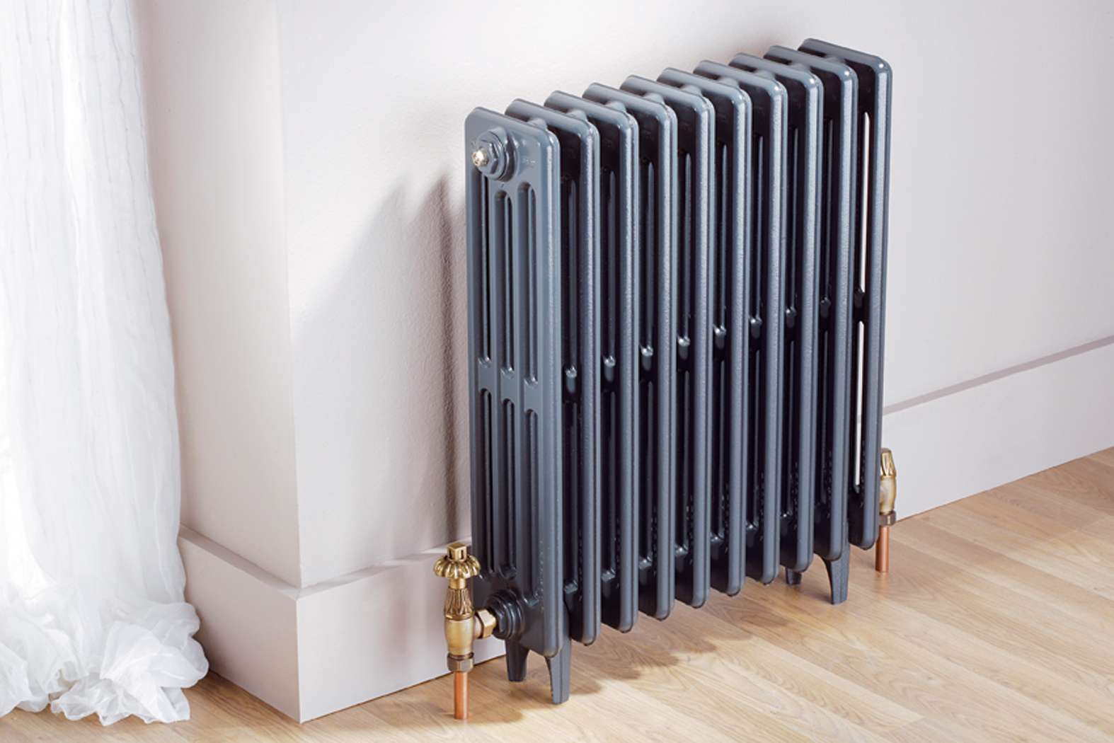 Quoi de mieux pour installer des radiateurs de chauffage dans une maison privée? comment choisir les piles, schéma de connexion des appareils de chauffage, avis