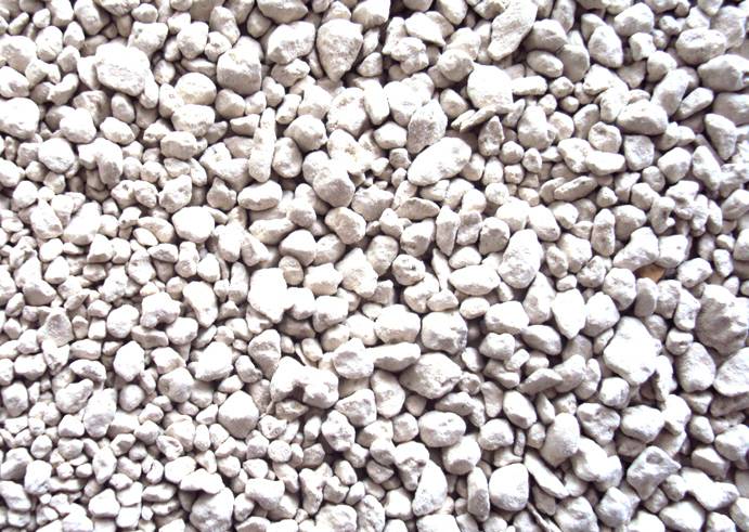 Comment fabriquer un filtre à eau de vos propres mains: un aperçu des produits maison populaires