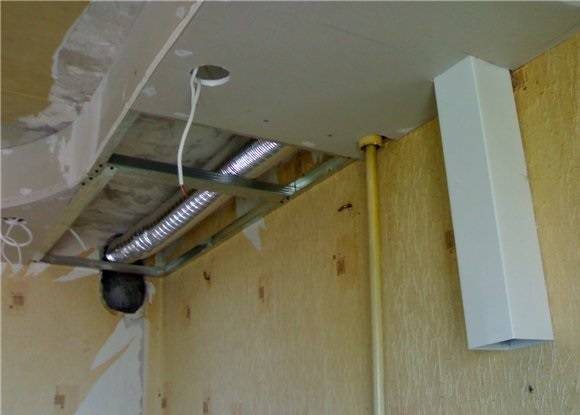 Tuyaux de ventilation en plastique pour échappement: types, leurs caractéristiques, application