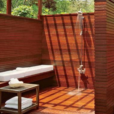 Construction d'une cabine de douche en bois pour une résidence d'été: instructions pas à pas tirées de l'expérience personnelle