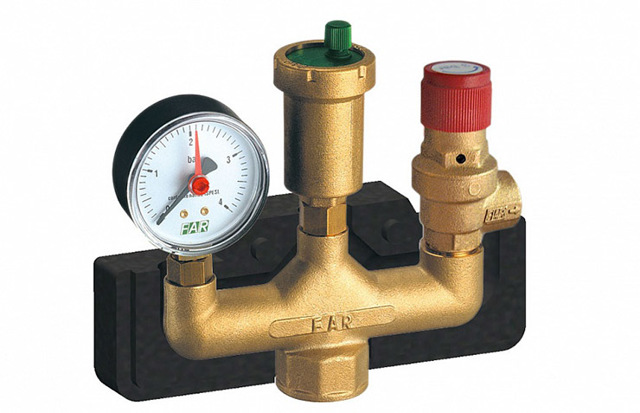 Groupe de sécurité pour chauffage avec vase d'expansion: dispositif de blocage, installation à faire soi-même