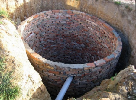 Pourquoi ai-je besoin d'un compresseur pour une fosse septique et comment le connecter correctement ?