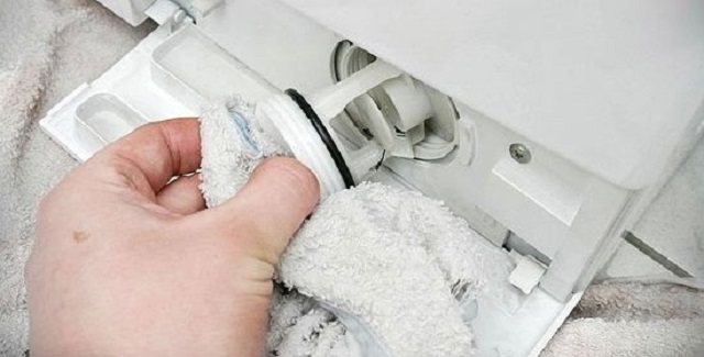 Comment nettoyer le tambour dans une machine à laver: une séquence d'actions