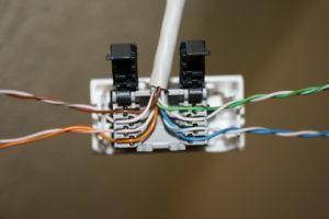 Comment connecter un bloc de prises : règles d'installation et schémas de connexion