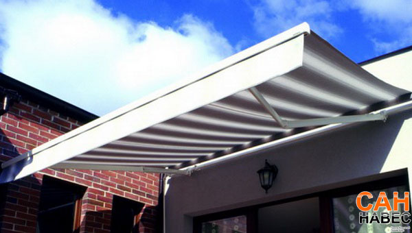 6 conseils pour aménager un auvent (visière) sur le porche d'une maison privée + photo | Le blog de construction de Viti Petrov