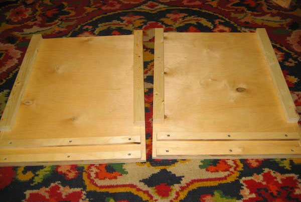 Appareils de chauffage pour chauffer les poulets dans les poulaillers