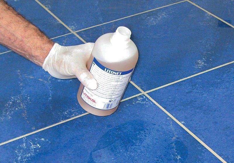 Mastic de salle de bain : comment choisir, comment appliquer et comment retirer de la surface