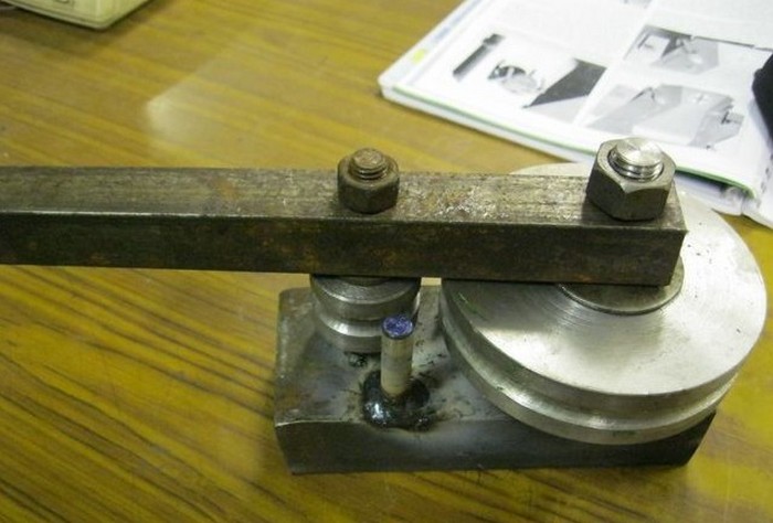 Comment faire une cintreuse pour un tuyau profilé de vos propres mains