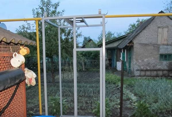 Placard sec à faire soi-même pour les chalets d'été: un guide étape par étape pour construire un placard sec en tourbe