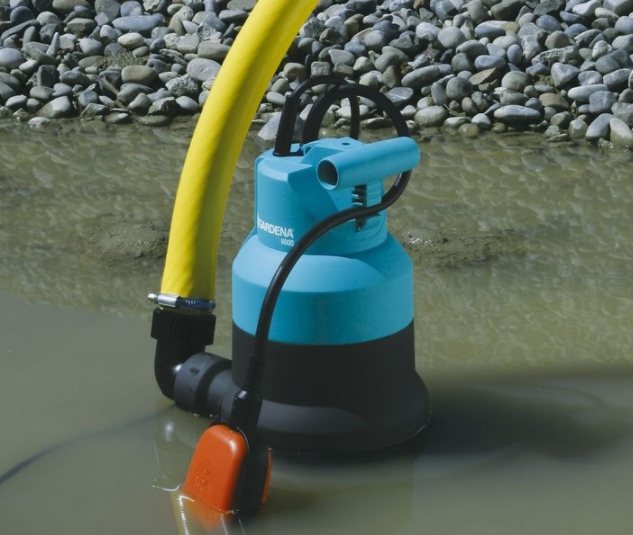 Un bon exemple de pompe de puisard en action