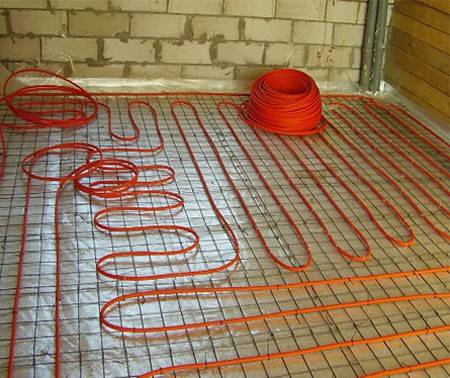 Tapis chauffants au sol : conseils de sélection + guide d'installation