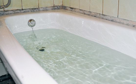 Insert acrylique (liner) dans la salle de bain: une description de la technologie d'installation