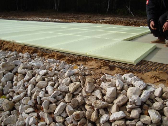 Isolation pour un sol à eau chaude: règles de choix et de pose