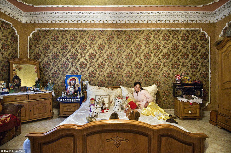 Qu'est-ce qui peut trahir une mauvaise hôtesse