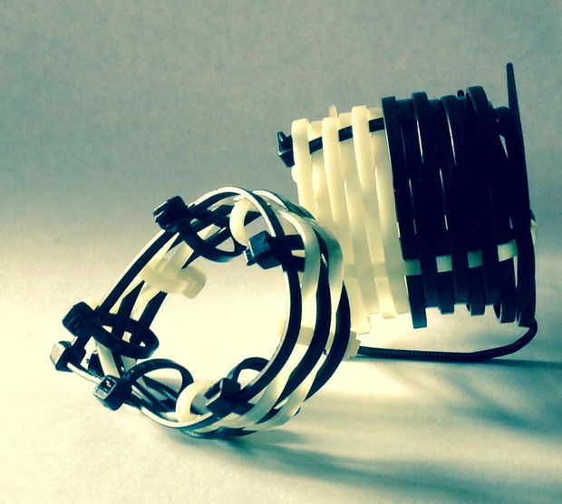 Types de serre-câbles pour la fixation des fils: avantages et inconvénients