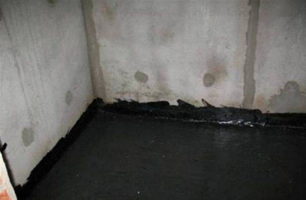 Imperméabilisation du sol dans l'appartement: caractéristiques du choix des matériaux isolants + procédure de travail