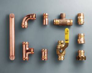 Comment installer des tuyaux de chauffage en cuivre