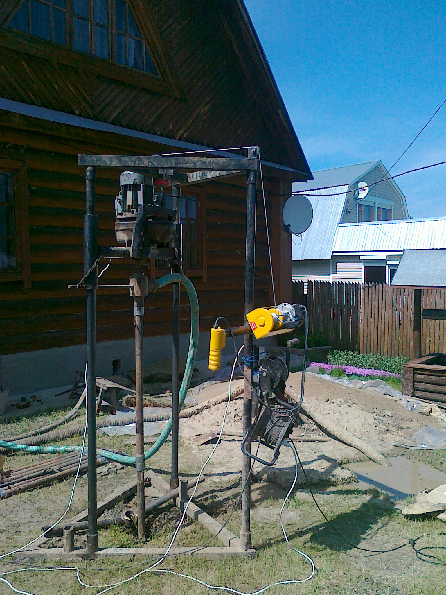 Forage à la tarière de puits: caractéristiques de la technologie et du projectile pour le forage manuel et d'installation