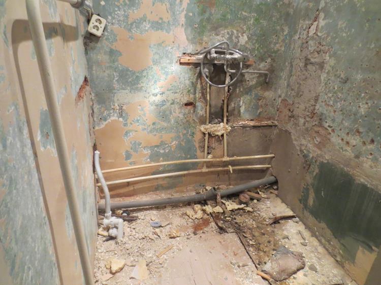 Remplacement d'une chaise longue en fonte (1 sur 3)