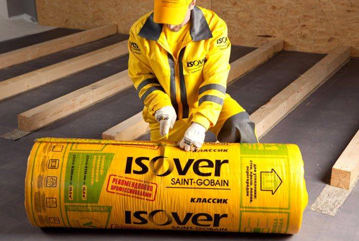 Isolation du toit des combles: un briefing détaillé sur l'installation de l'isolation thermique dans les combles d'un immeuble de faible hauteur