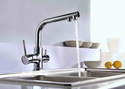 Dispositif de robinet de cuisine : en quoi consistent les robinets typiques et comment ils fonctionnent