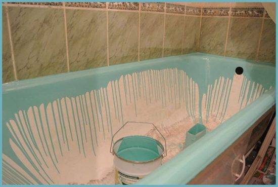 Restauration de baignoires à l'acrylique liquide : comment bien recouvrir une vieille baignoire avec un nouvel émail