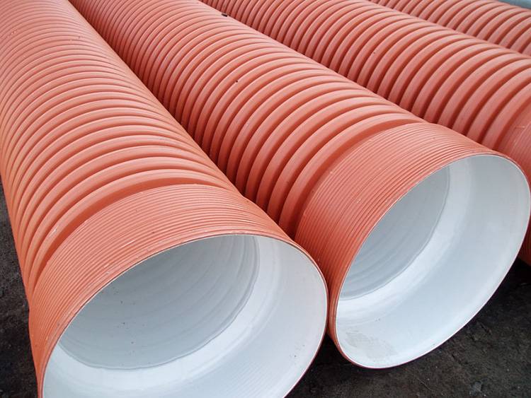 Ventilation des tuyaux d'égout en plastique dans une maison privée: possibilité de construction et meilleures options