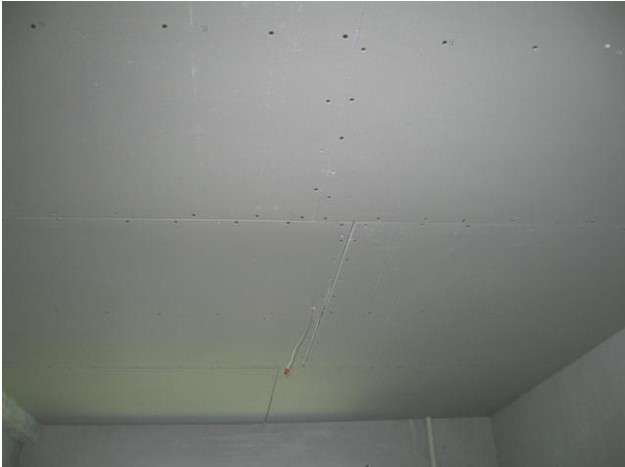 Plafond suspendu comment faire: instructions de travail + calcul des matériaux nécessaires