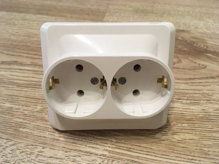 Comment connecter une prise double : installer une prise double dans une prise