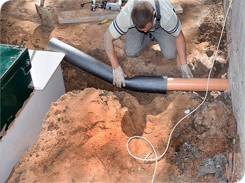 Système d'assainissement à faire soi-même dans une maison privée étape par étape