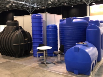 Réservoirs d'eau en plastique : types, avantages et inconvénients + recommandations pour le choix