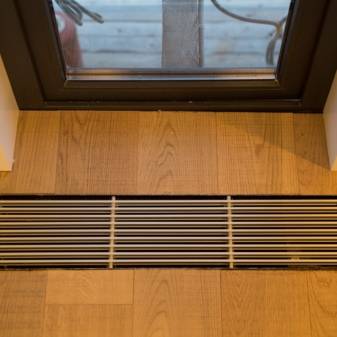 Installation indépendante de convecteurs au sol