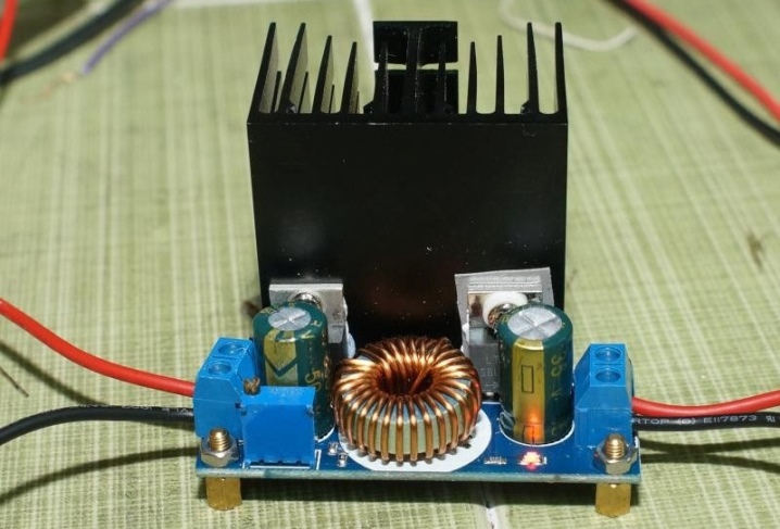 Comment fabriquer une éolienne verticale de vos propres mains