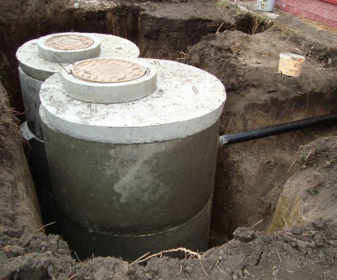 Imperméabilisation d'une fosse septique à partir d'anneaux en béton : aperçu des matériaux + règles de mise en œuvre