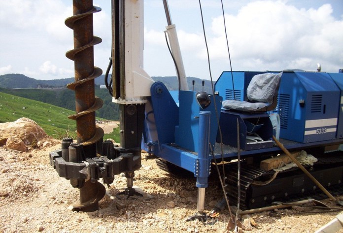 Comment forer un puits de vos propres mains: moyens de forage indépendant du budget