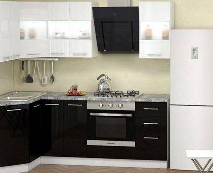 Comment installer une hotte si le tuyau de gaz interfère: instructions de travail