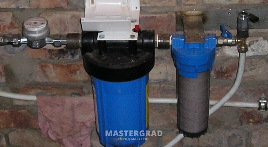 Filtres pour la purification de l'eau à partir de fer : que sont-ils, comment fonctionnent-ils et comment choisir un bon filtre pour éliminer le fer de l'eau ?